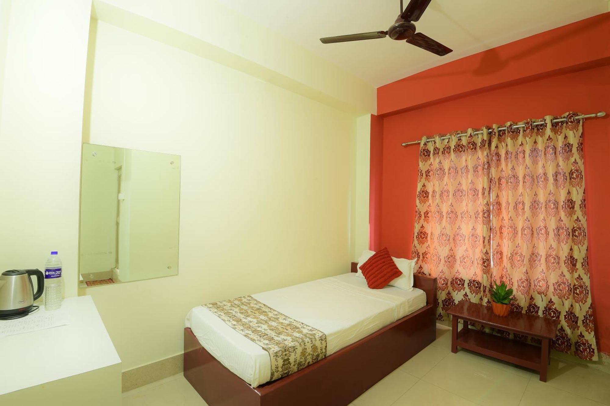 Hotel Bhargav Guwahati Luaran gambar